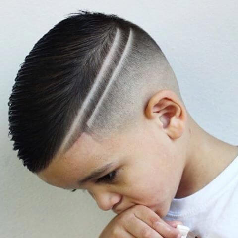 Dois risquinhos cabelo masculino infantil
