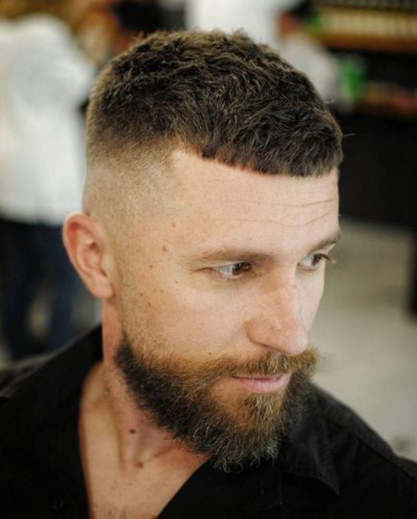 Corte de cabelo degradê Caesar