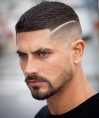Cortes de cabelo masculino com listras ou riscos