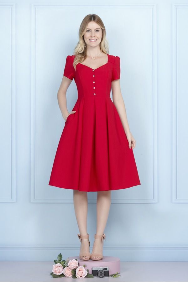 Vestido vermelho rodado midi