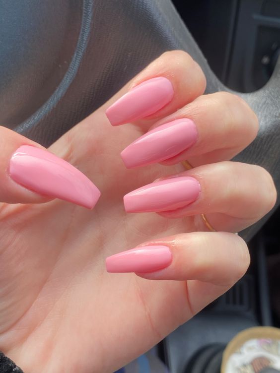 unhas rosa