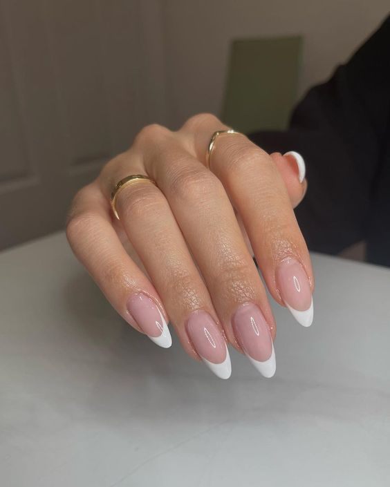 Unhas amendoadas com ponta francesa - Unha Almond
