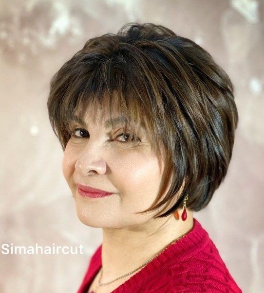 Bob Italiano com camadas texturizadas (Pinterest) cortes de cabelo em camadas