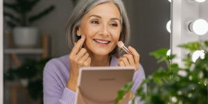 Dicas de Maquiagem para Mulheres de 60 Anos