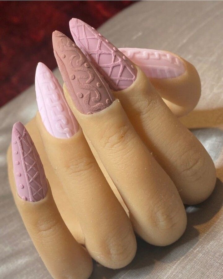 Unhas 2025 com texturas aveludadas Foto Pinterest