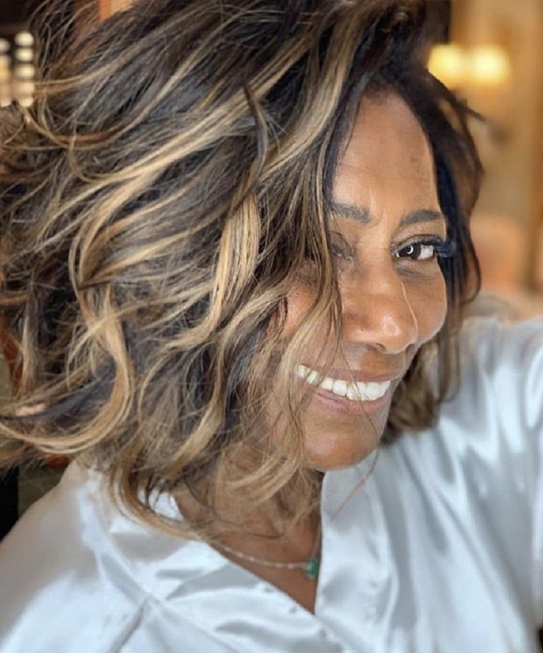 Loiro Dourado cores para cabelo curto