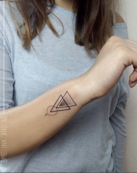 tatuagem no braço para mulheres maduras